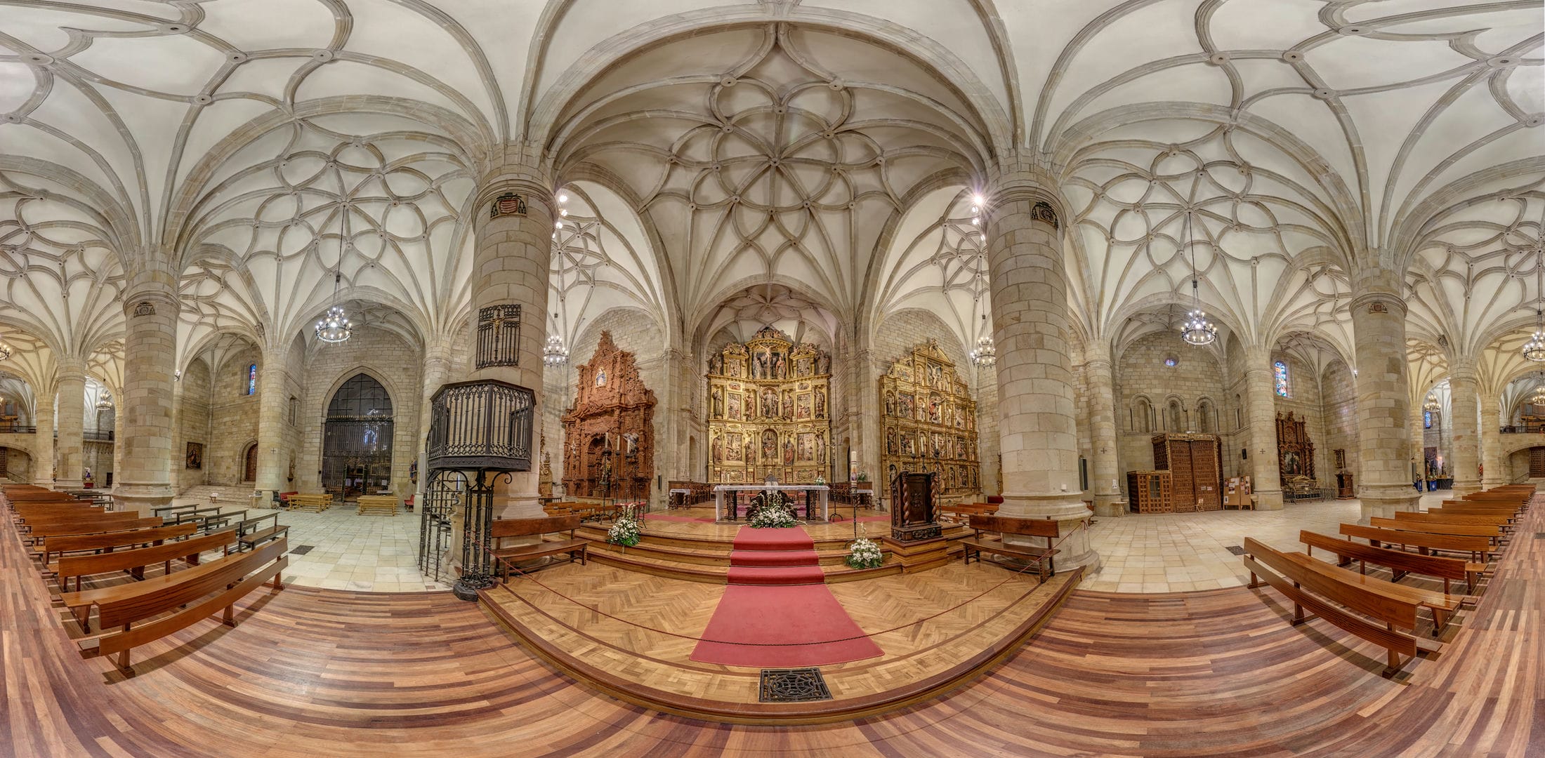 Interior de la Concatedral de San Pedro
