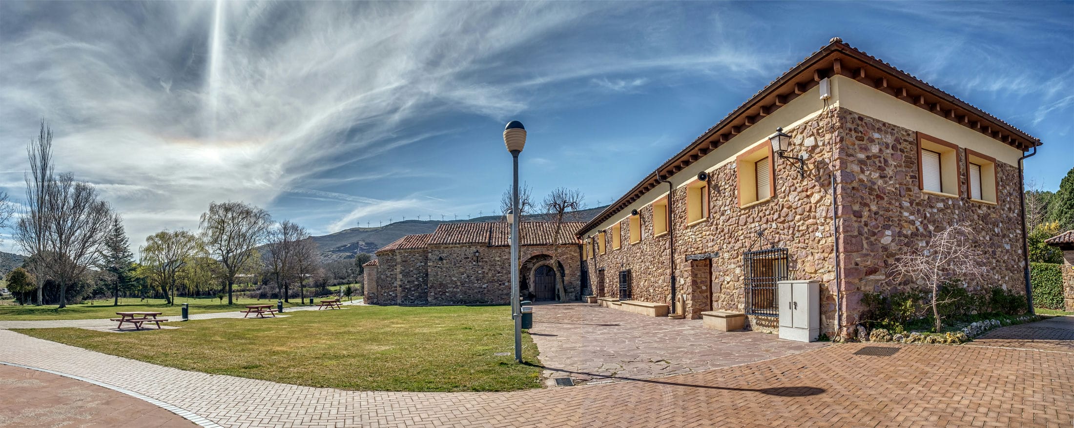 Vista exterior de la Ermita de Olmacedo