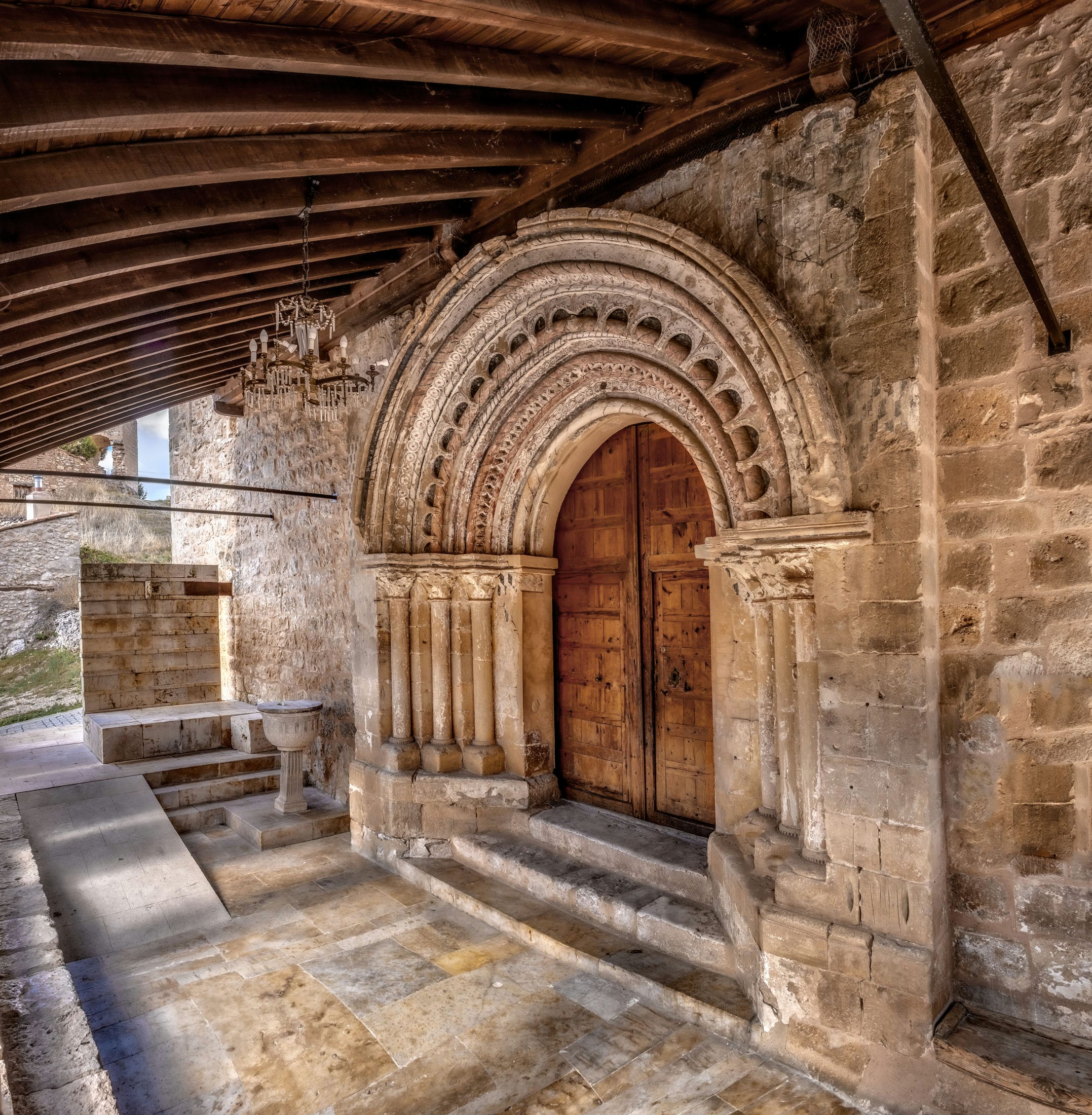 Portada meridional de la Iglesia de la Asunción