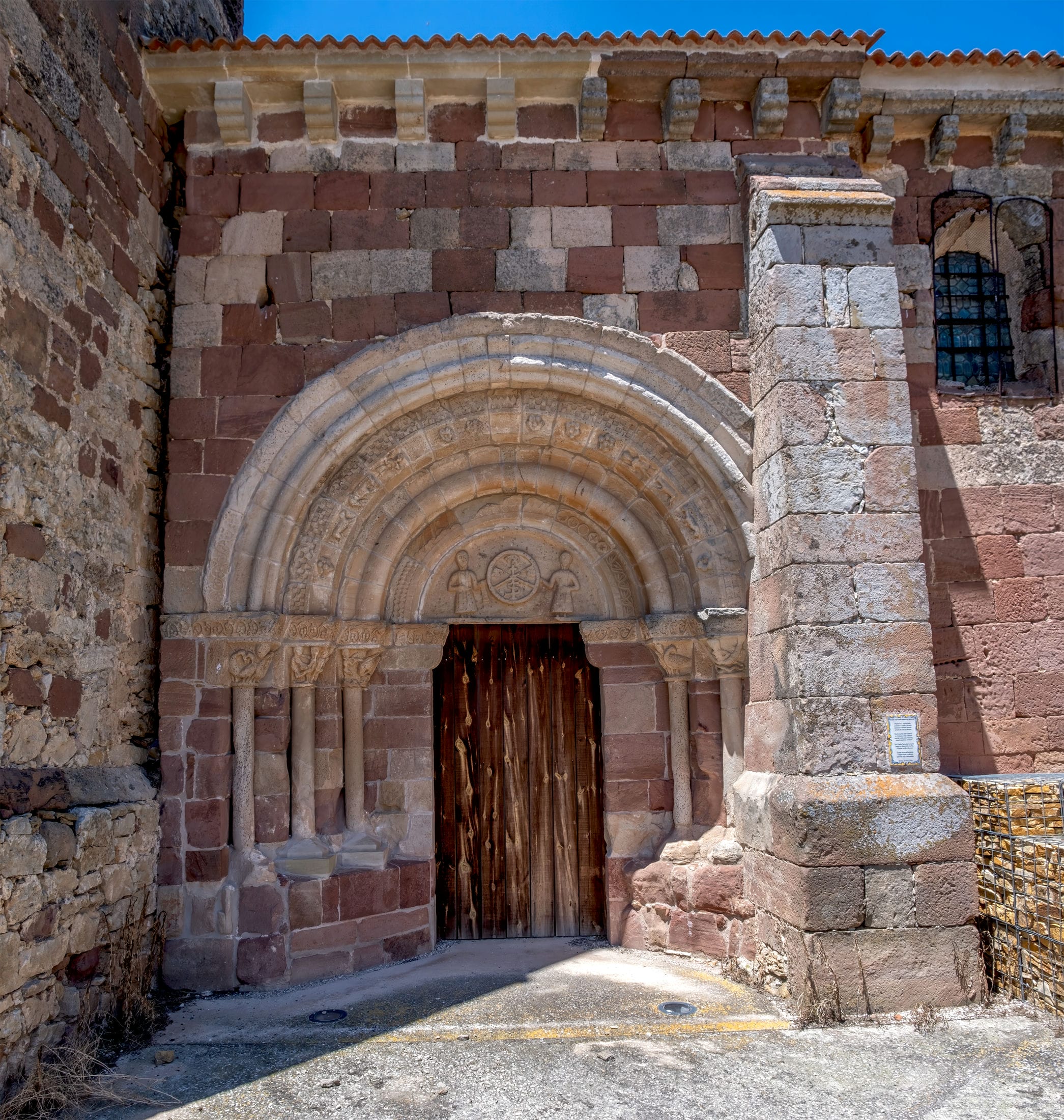 Tímpano de la portada románica