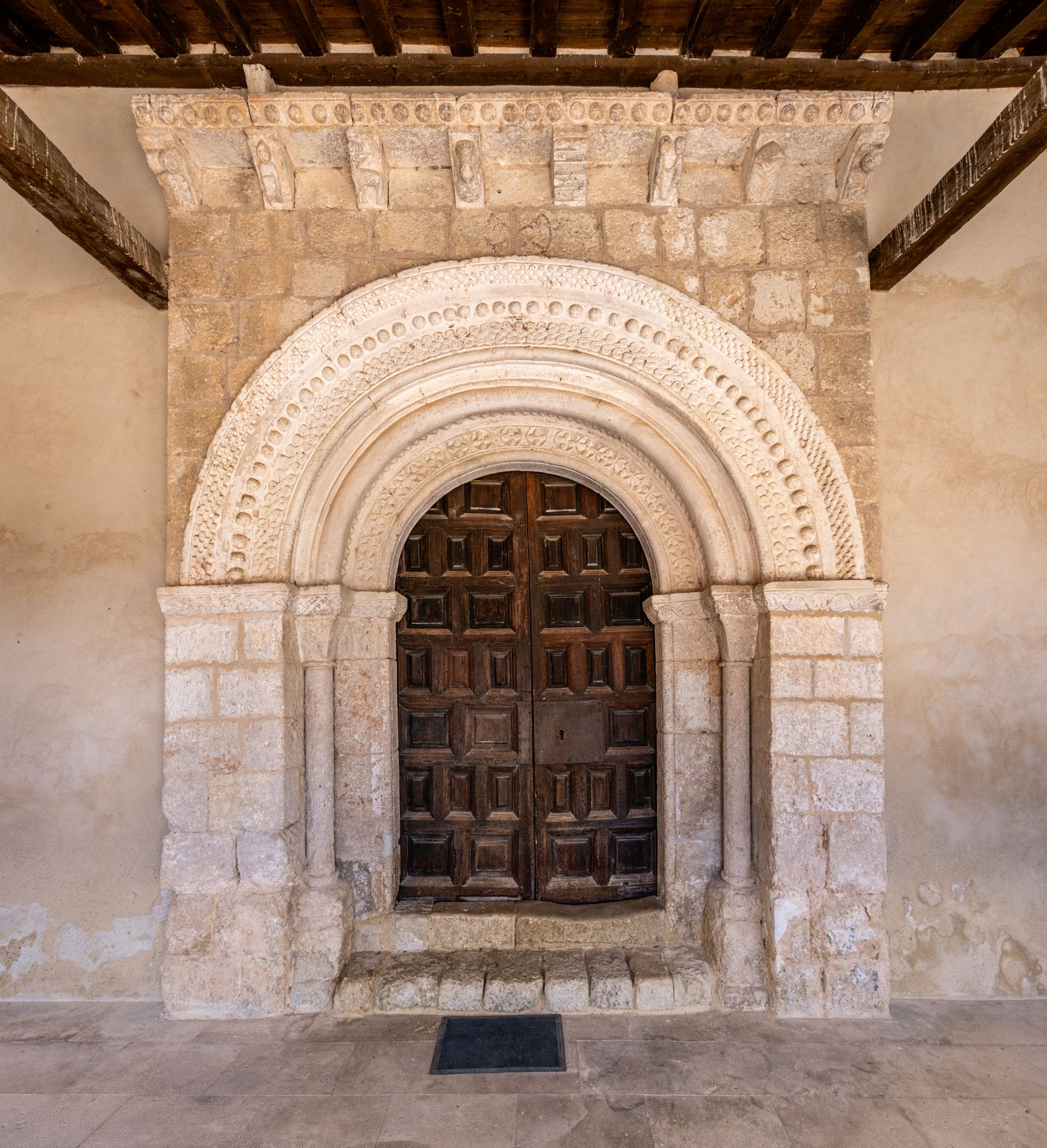 Portada de San Ginés