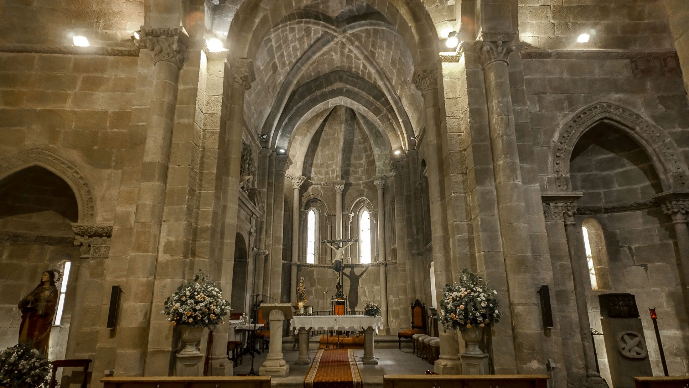 Interior de San Juan de Rabanera