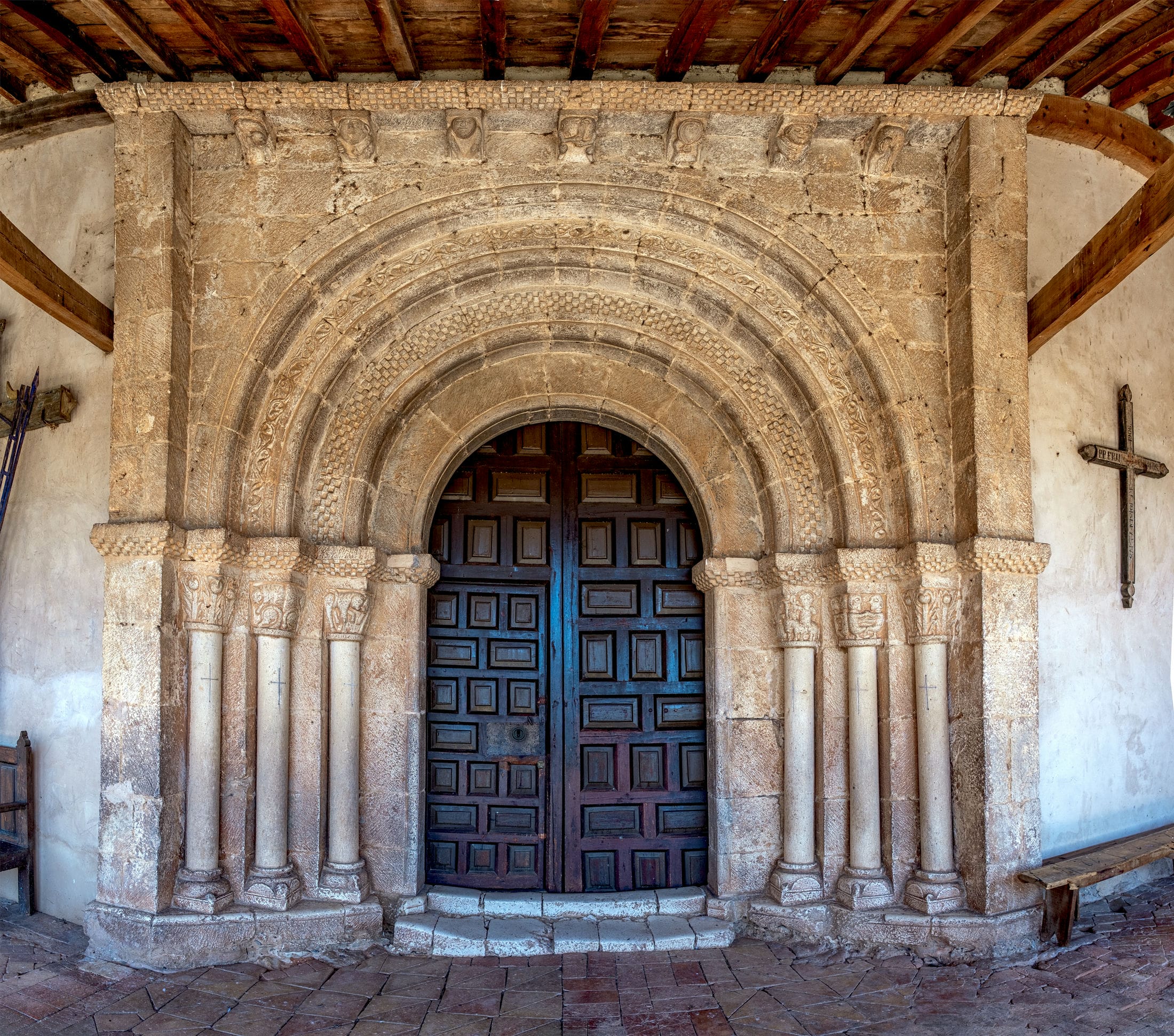 Portada de San Martín de Tours