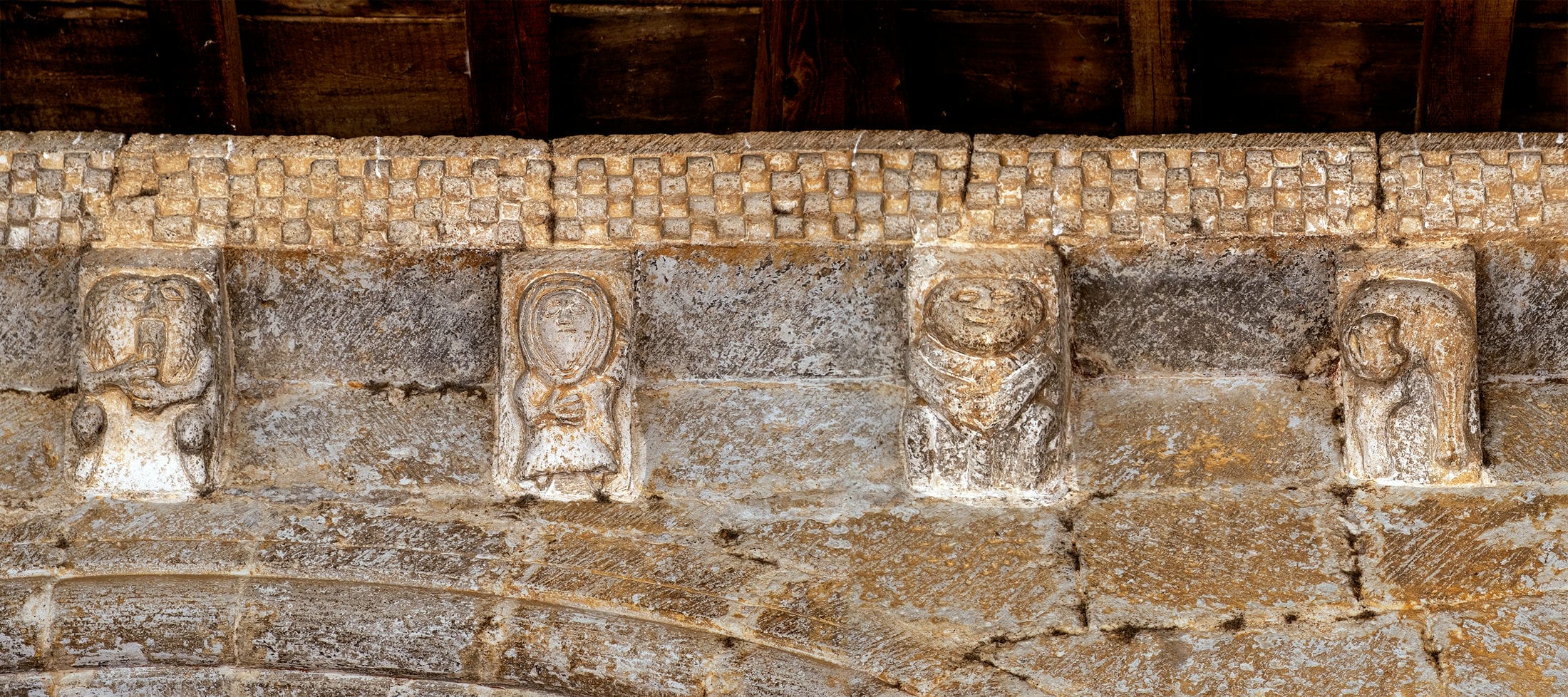 Canecillos de San Martín de Tours