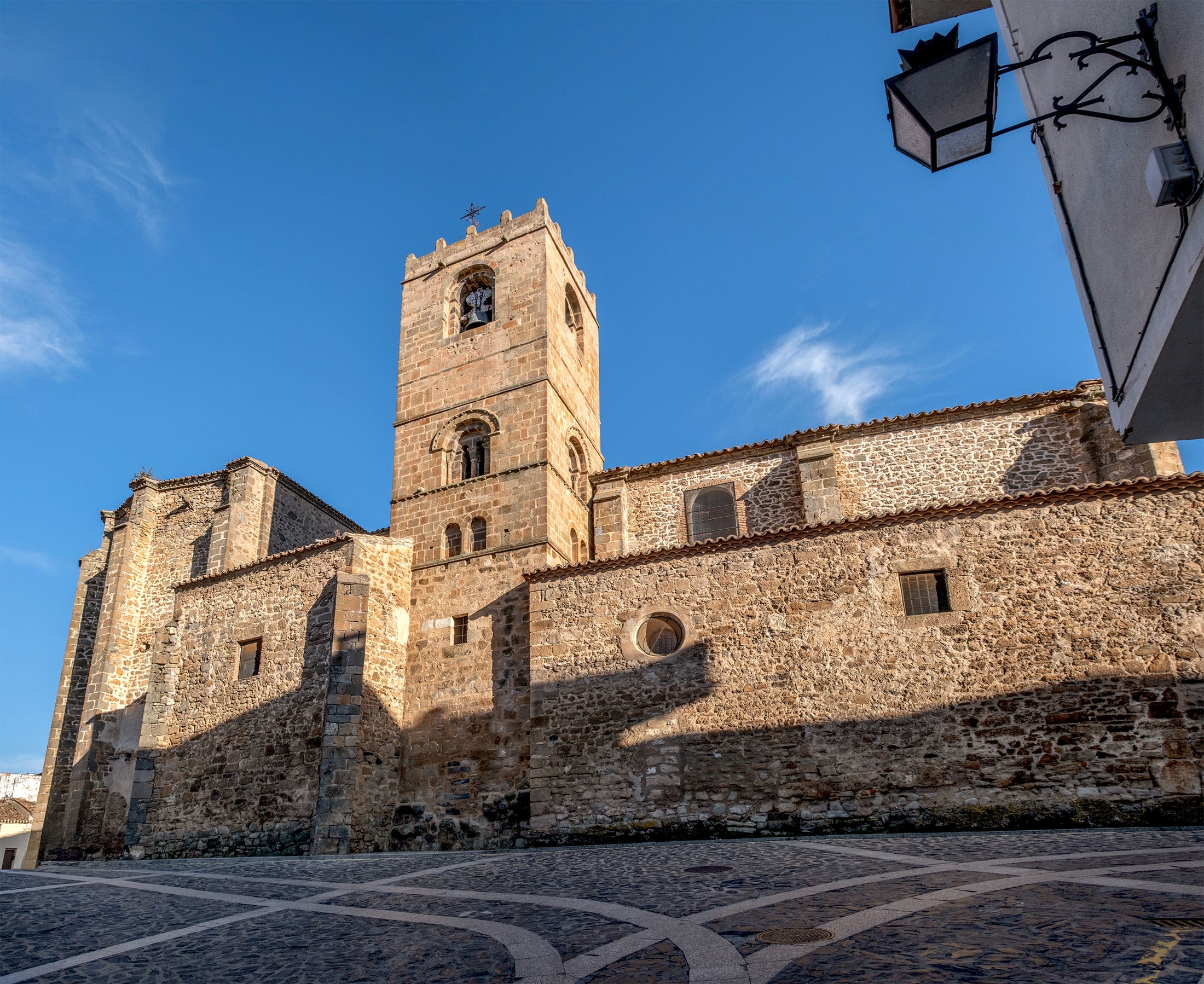 Torre Románica de San Miguel