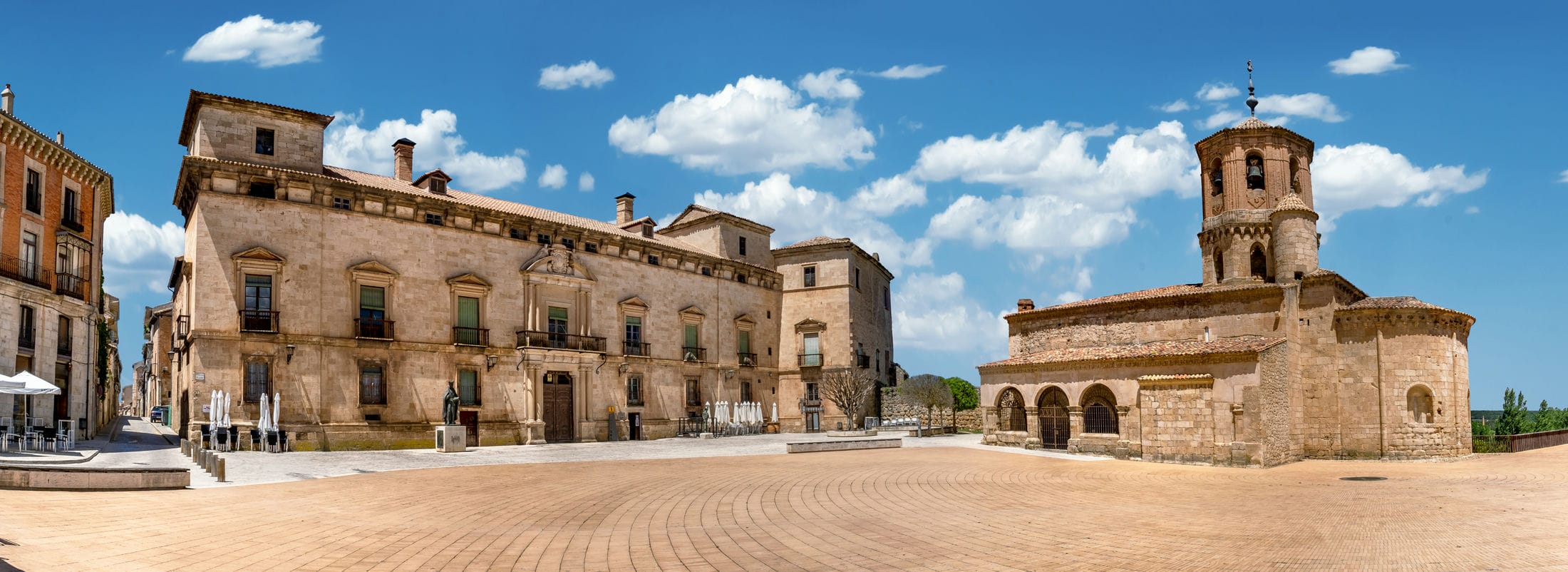 Vista exterior de San Miguel